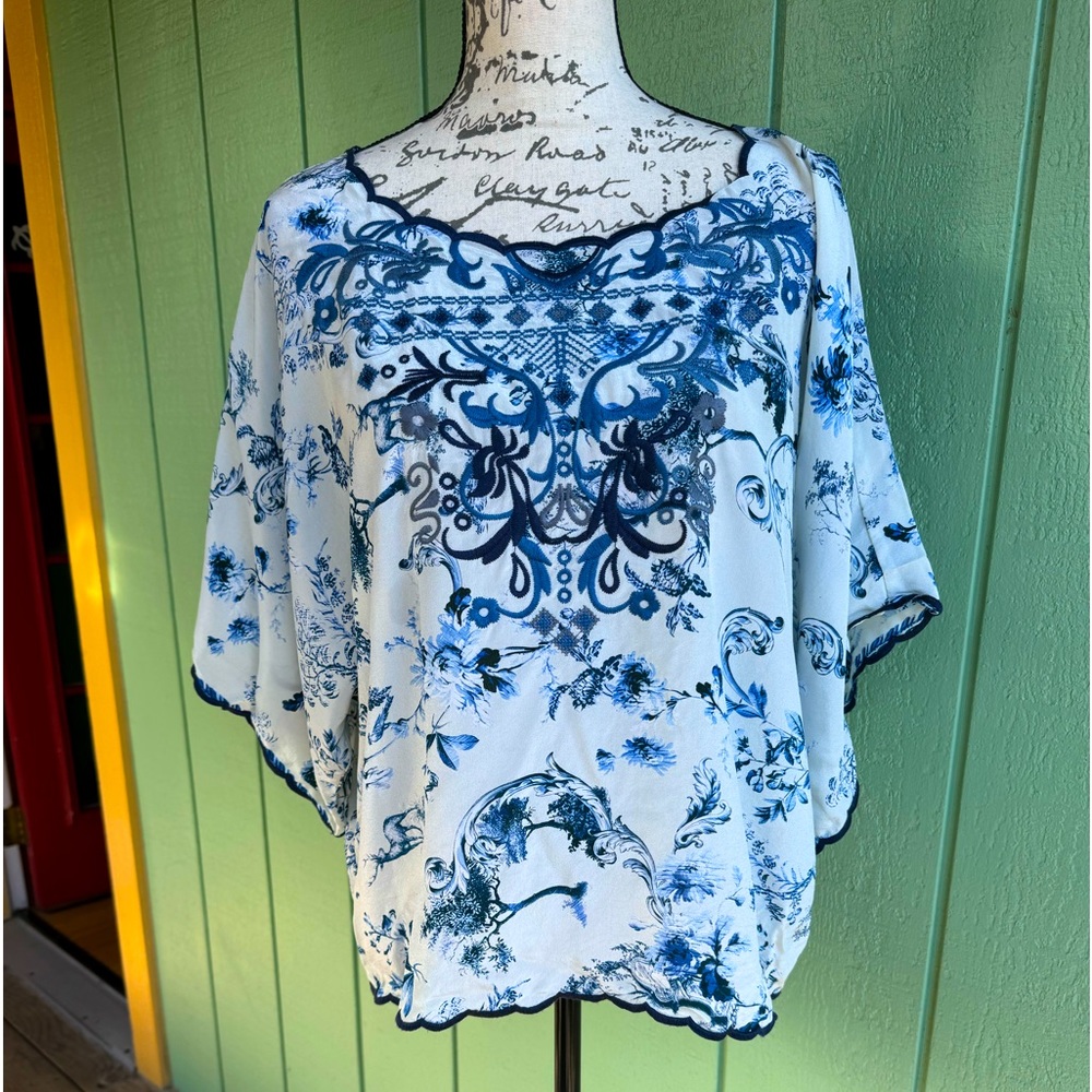 Johnny Was Silk open sleeve embroidered blouse size size M